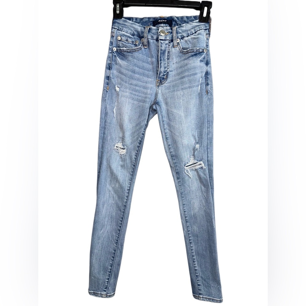 💙💙❤️ Light blue distressed jean